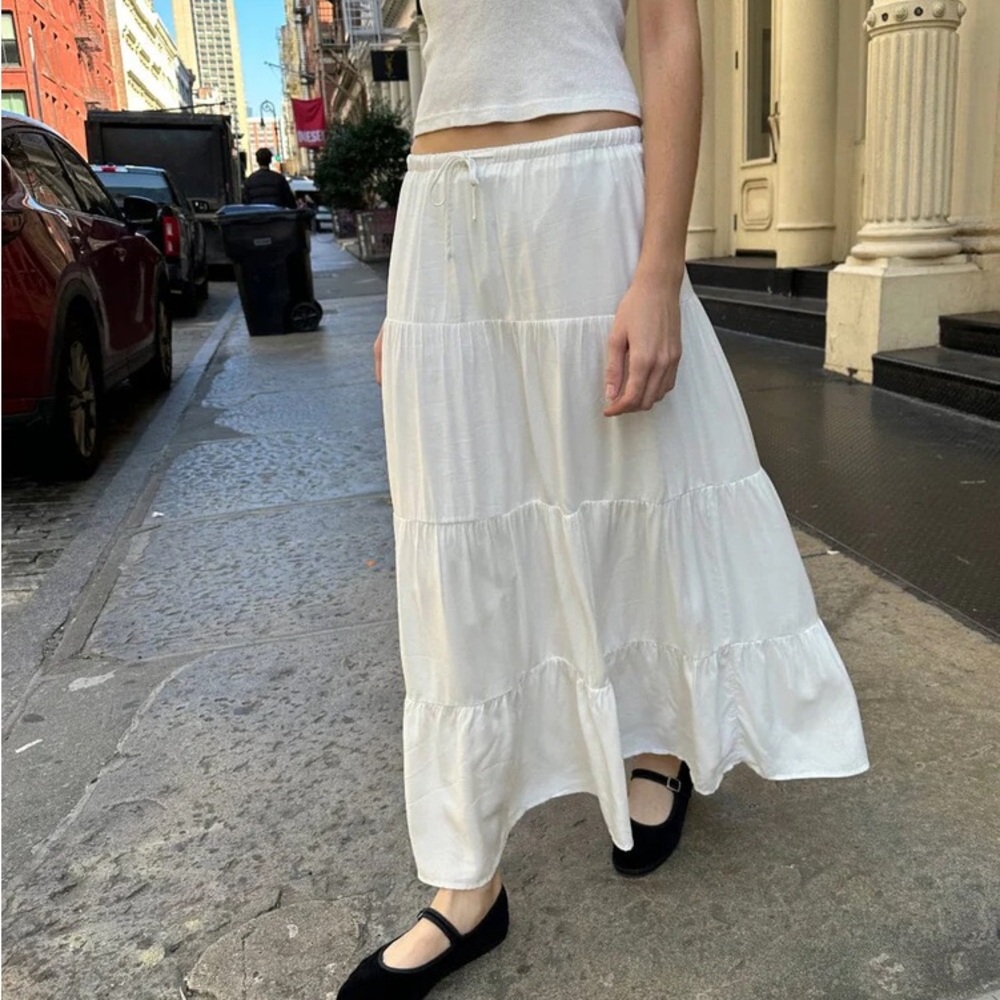 Brandy Melville Nadia Skirt